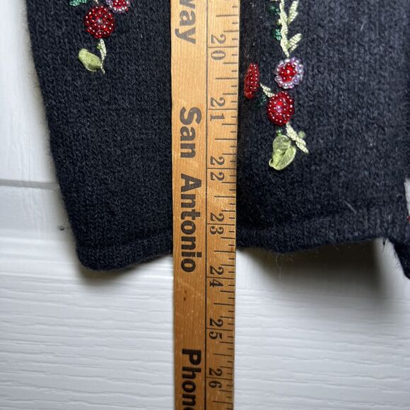 Rene Derhy Vintage Cardigan Size Small Silk Lambswool Angora Blend Beaded Black - Picture 9 of 9
